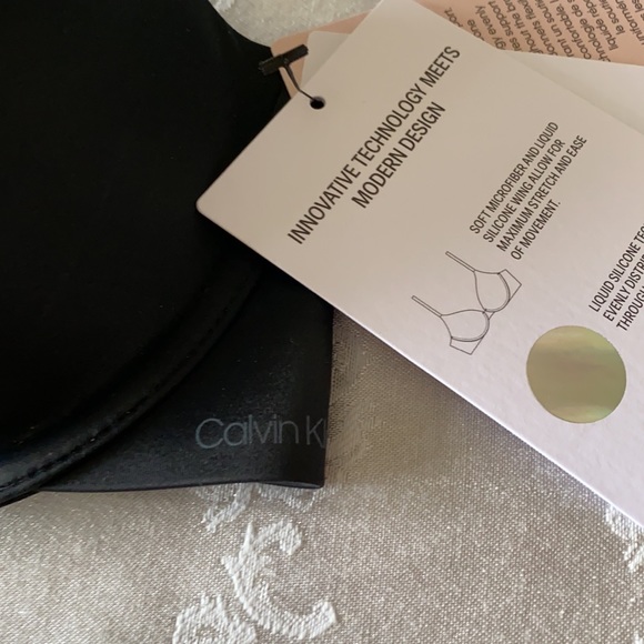 Calvin Klein Liquid Touch lightly lined bra - Picture 4 of 7
